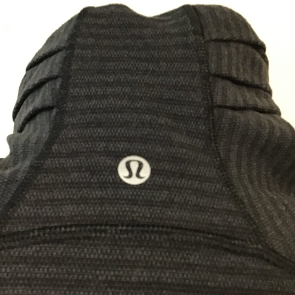 Lululemon Bhakti Yoga Jacket Size 6 - Picture 11 of 16